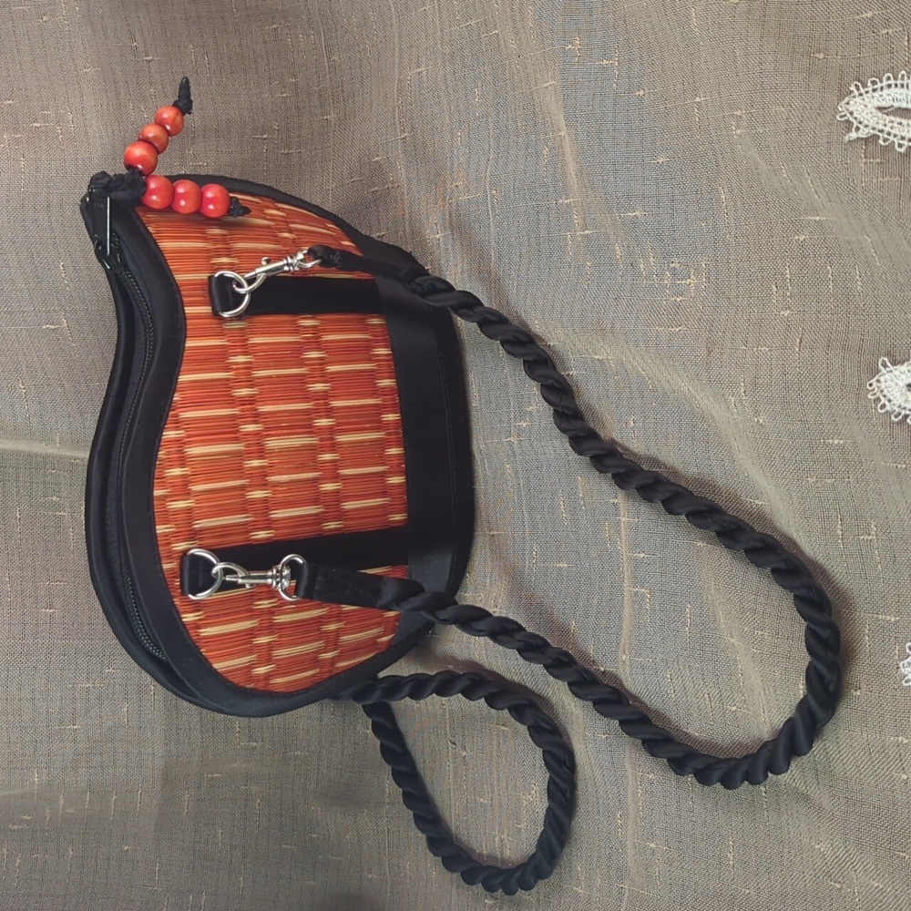 Baskets of Cambodia Grass Ratan Wave Style Purse